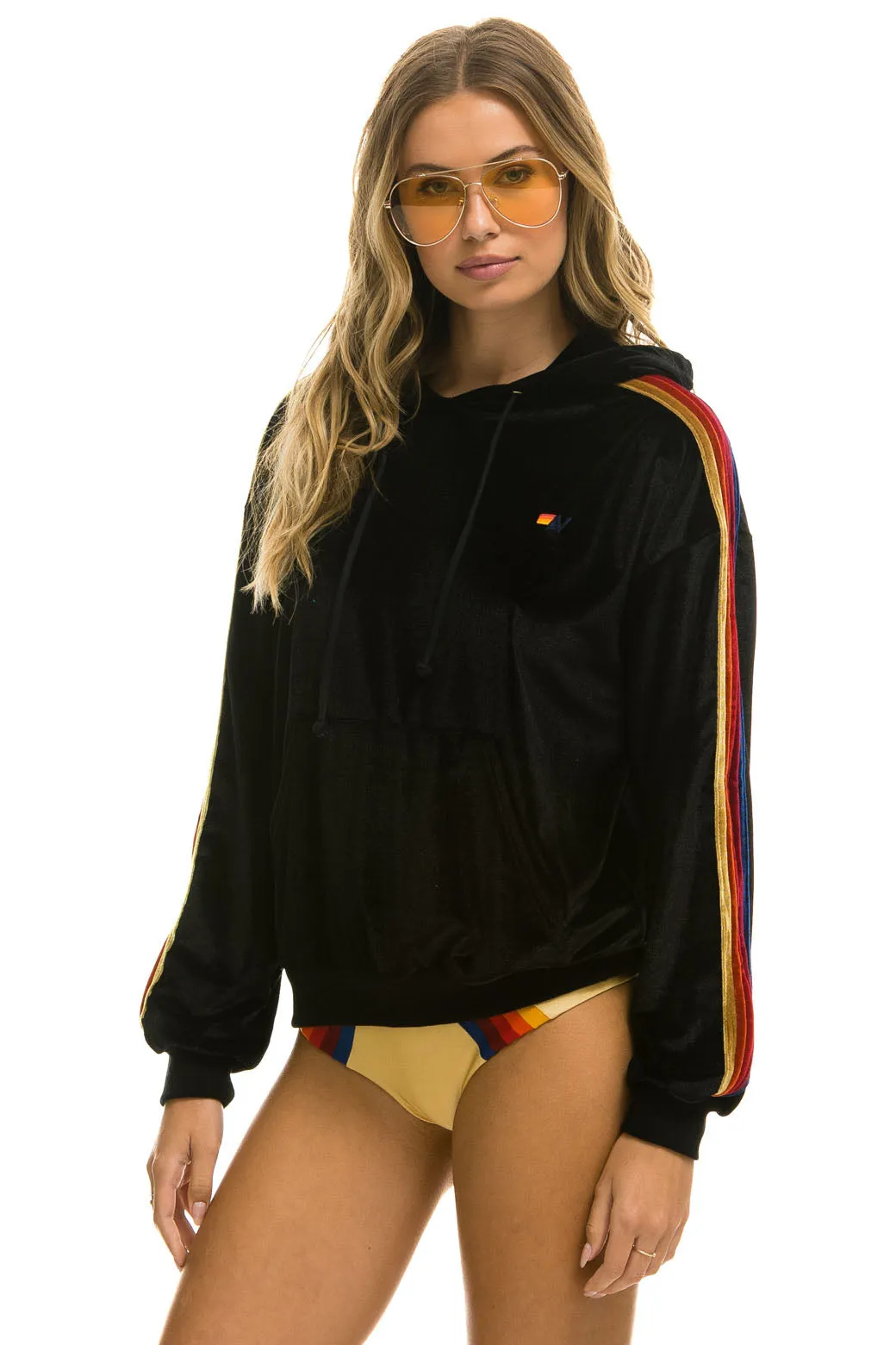 CLASSIC VELVET RELAXED PULLOVER HOODIE - BLACK