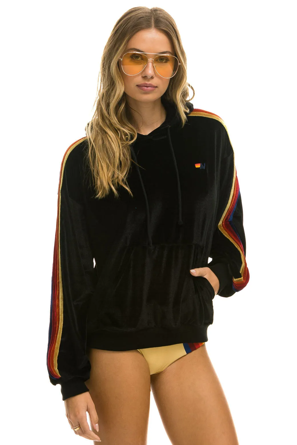 CLASSIC VELVET RELAXED PULLOVER HOODIE - BLACK